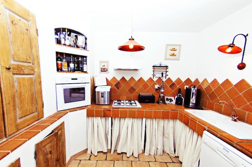 Bed and Breakfast L'Abri du Poète Besse-sur-Issole Esterno foto