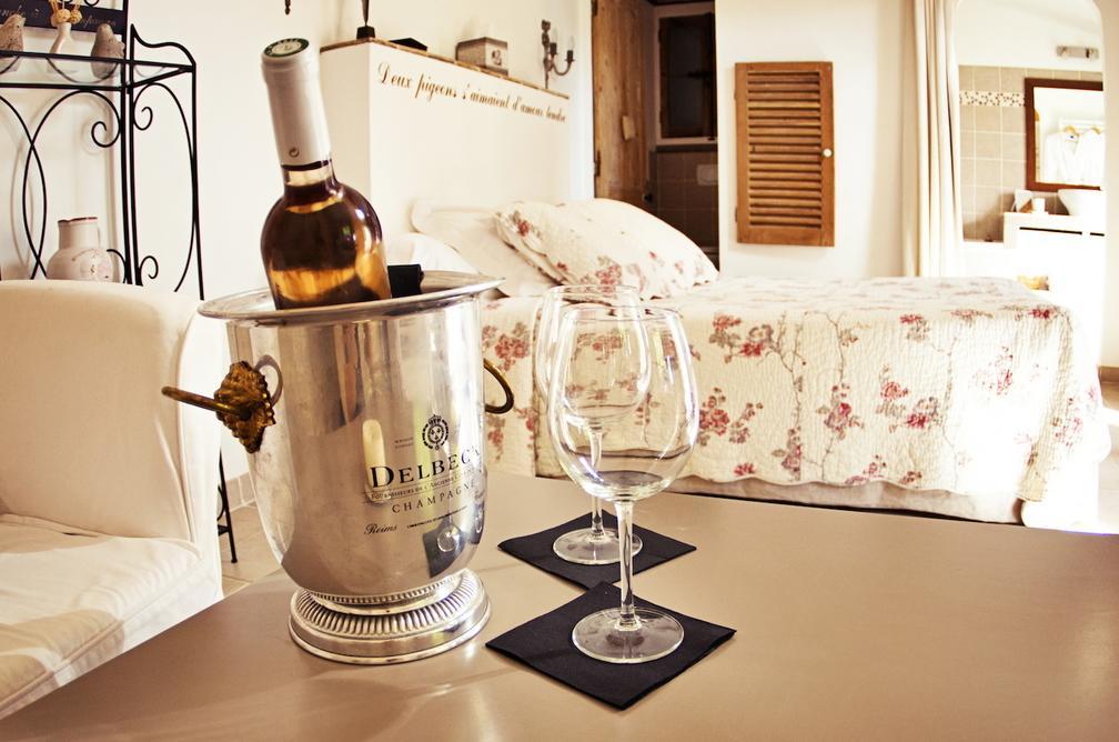 Bed and Breakfast L'Abri du Poète Besse-sur-Issole Camera foto