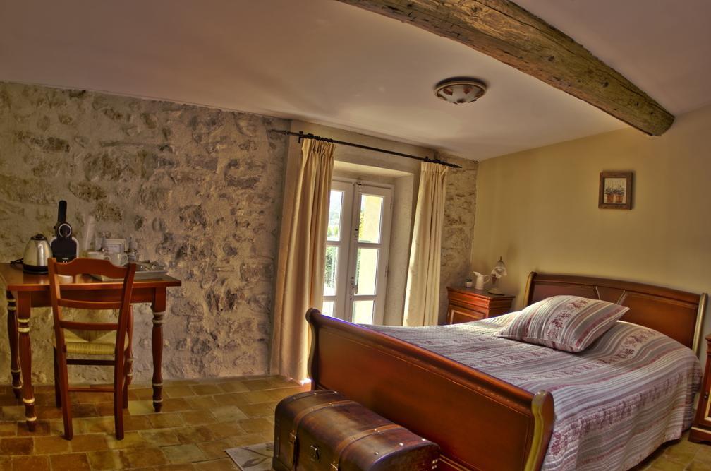 Bed and Breakfast L'Abri du Poète Besse-sur-Issole Camera foto