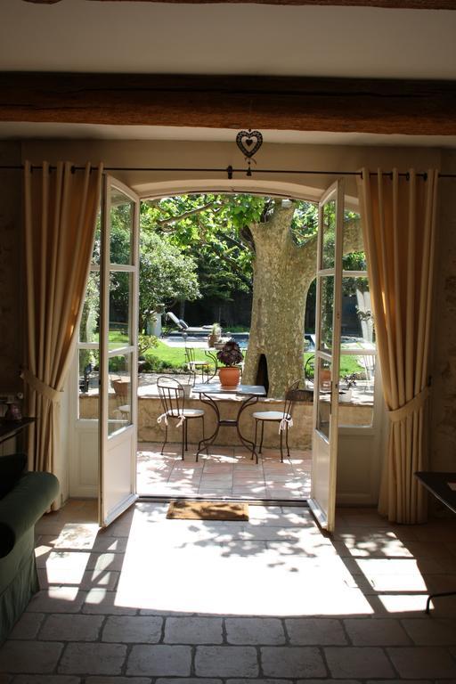 Bed and Breakfast L'Abri du Poète Besse-sur-Issole Esterno foto
