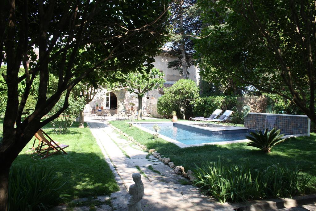 Bed and Breakfast L'Abri du Poète Besse-sur-Issole Esterno foto