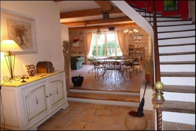 Bed and Breakfast L'Abri du Poète Besse-sur-Issole Esterno foto